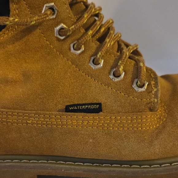 Old MILL Waterproof Tan Boots - Picture 2 of 6